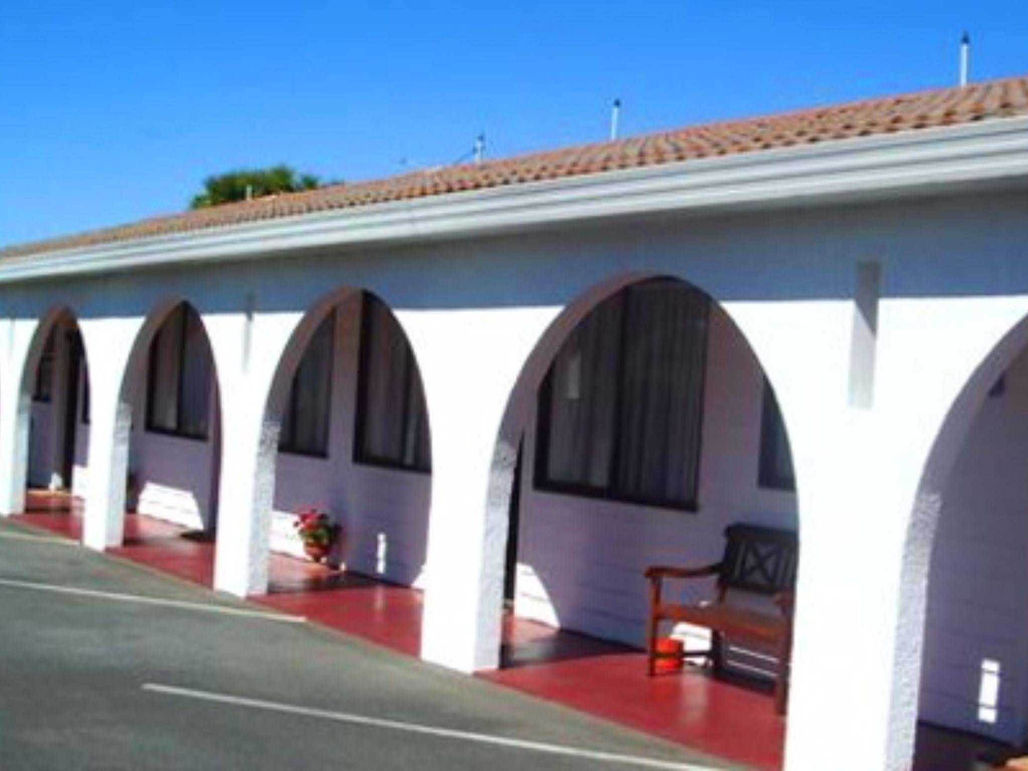 Hacienda Motel