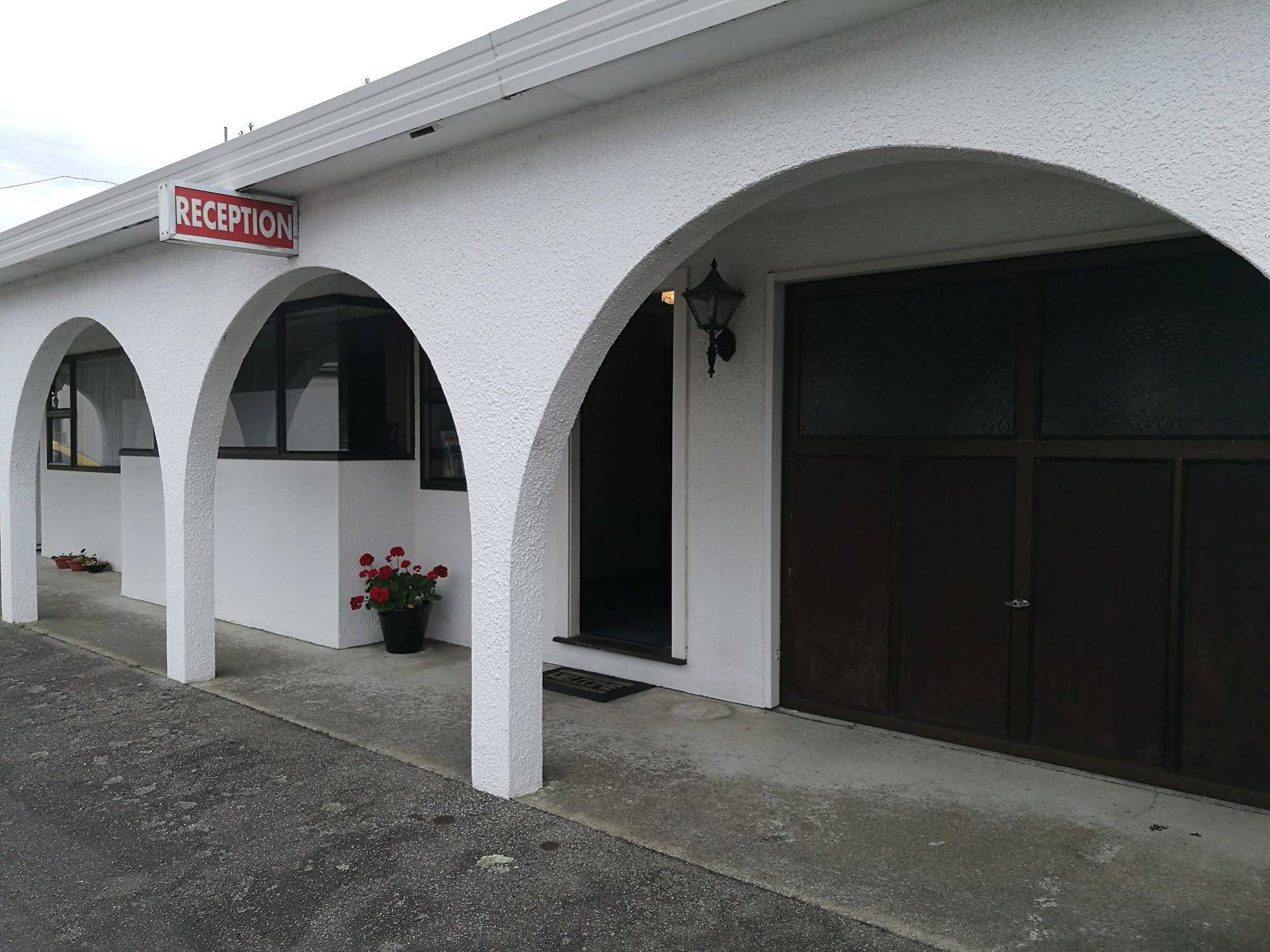 Hacienda Motel