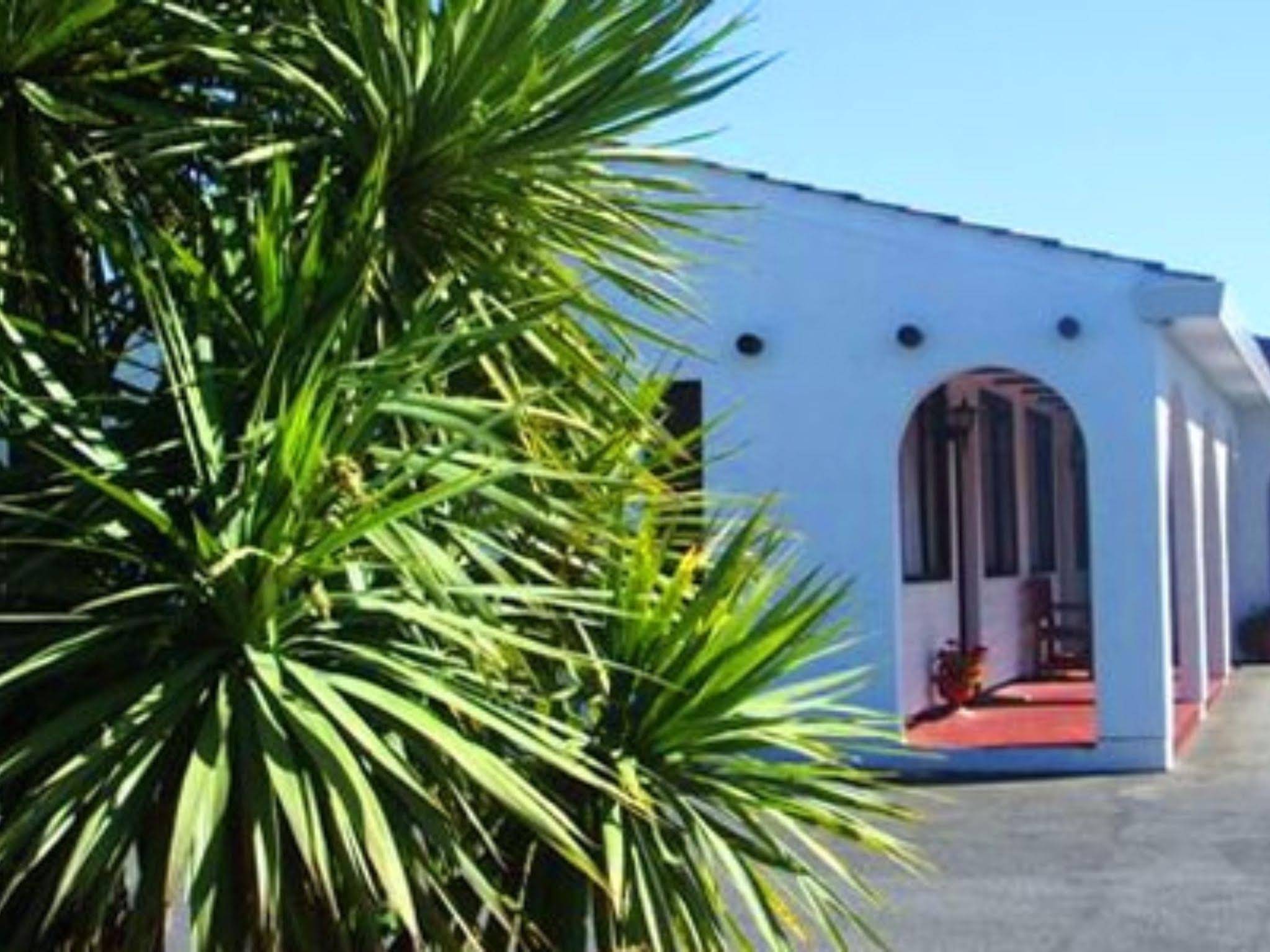 Hacienda Motel