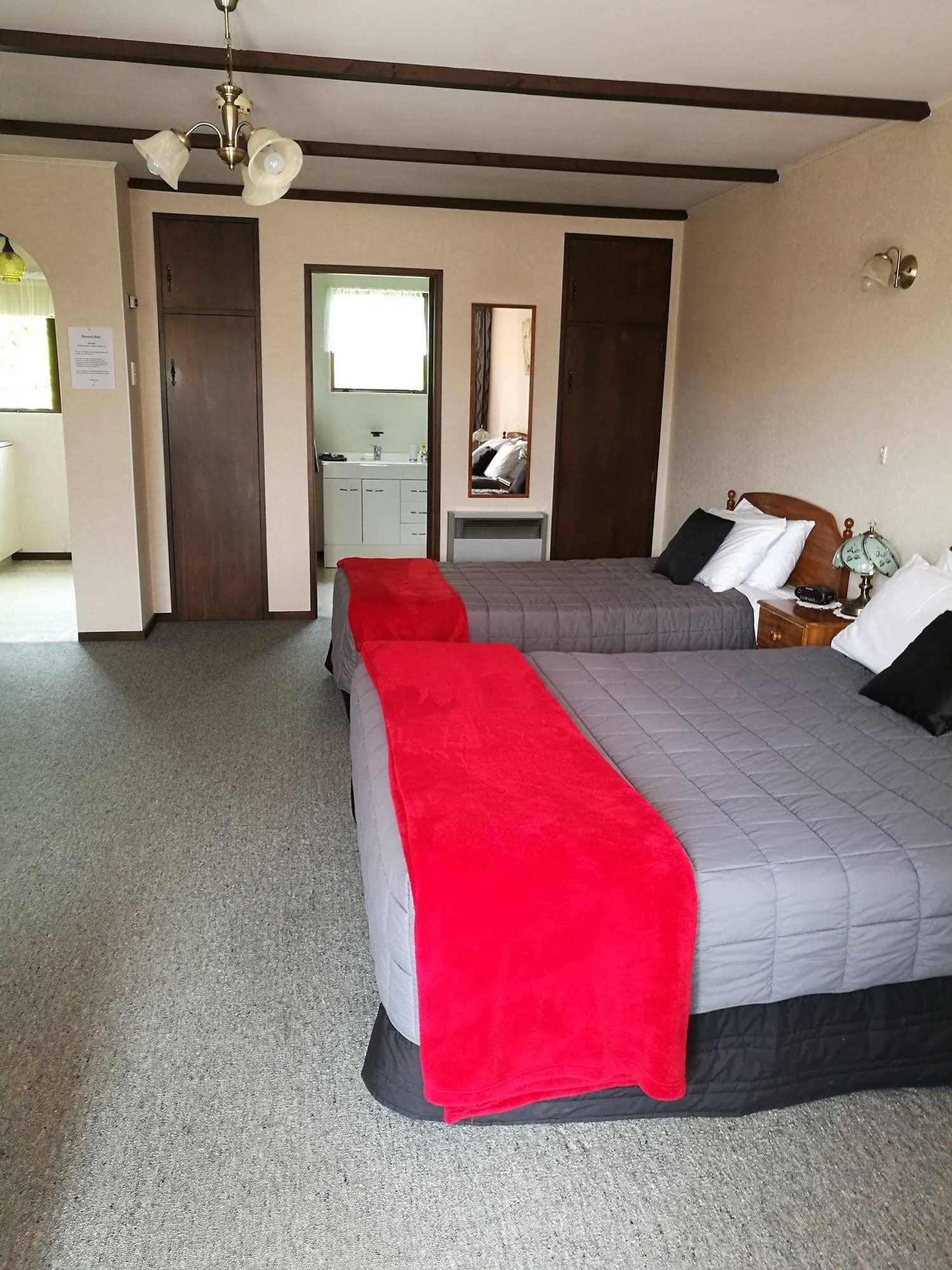 Hacienda Motel