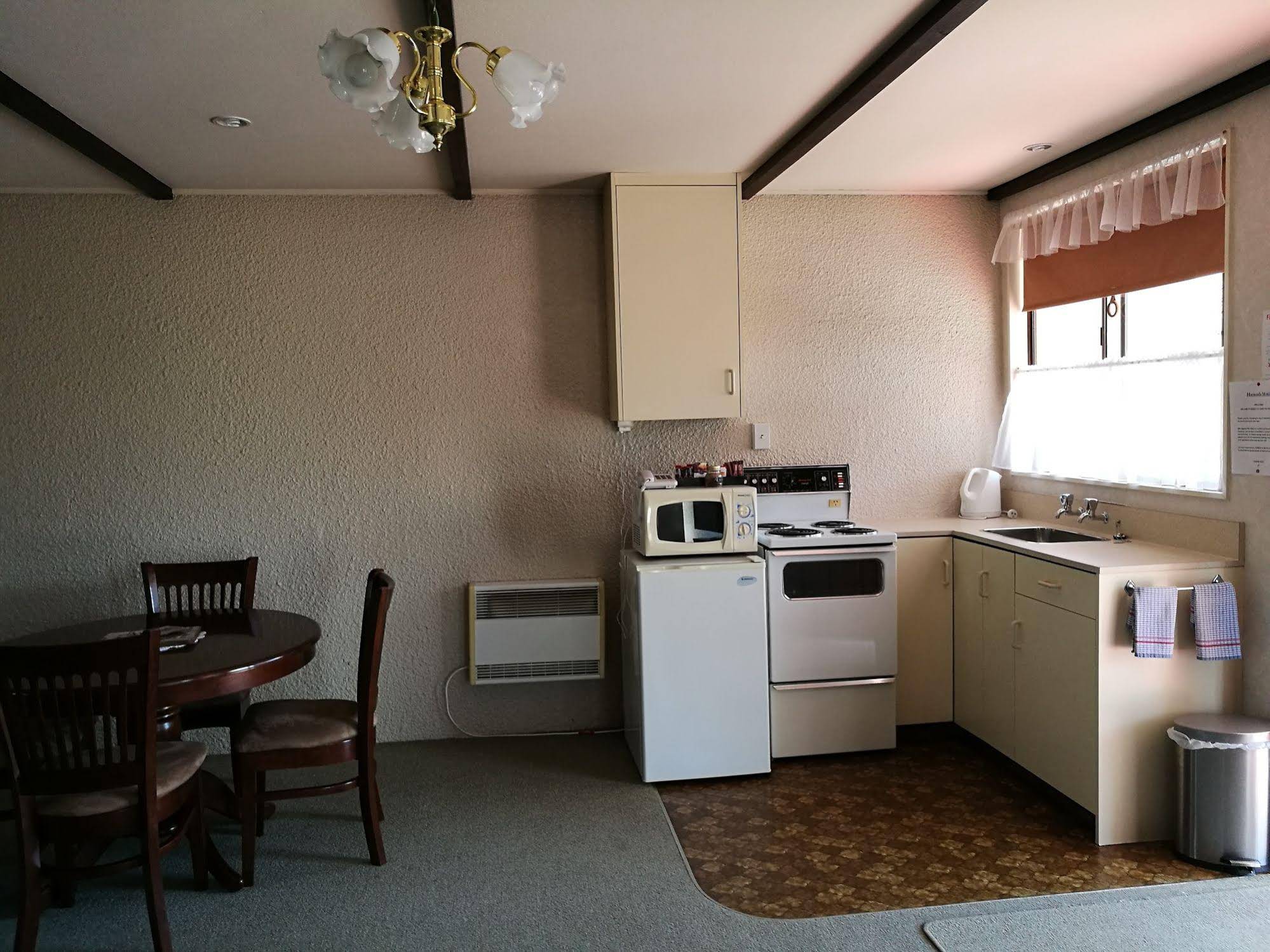 Hacienda Motel