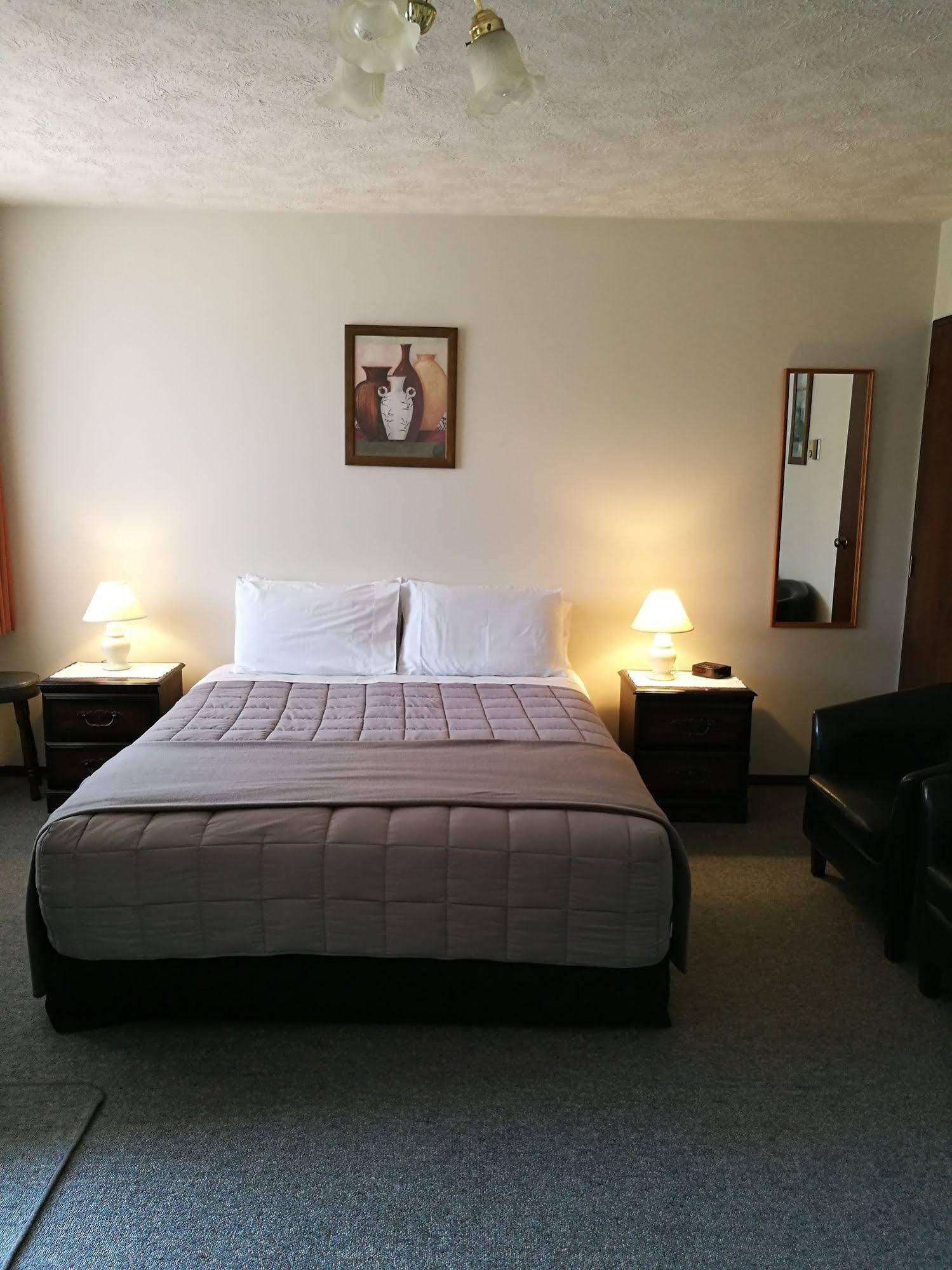 Hacienda Motel