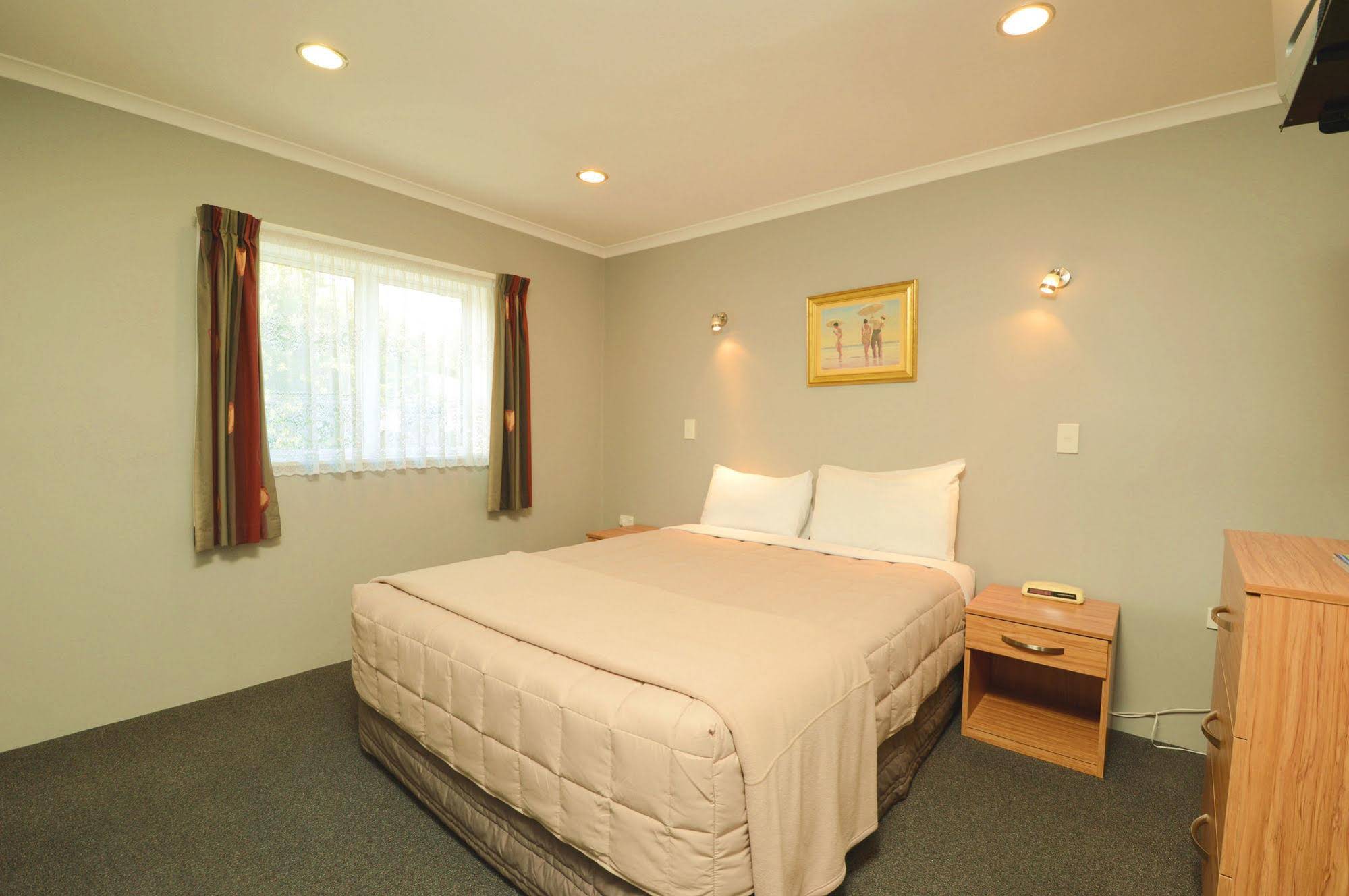 Tower Lodge Motel