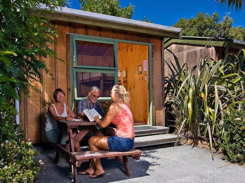 Alpine Pacific Motels & Holiday Park