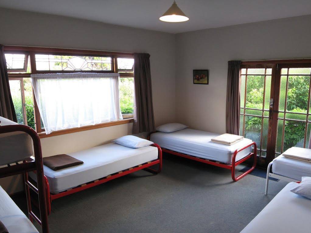 Dolphin Lodge Backpackers