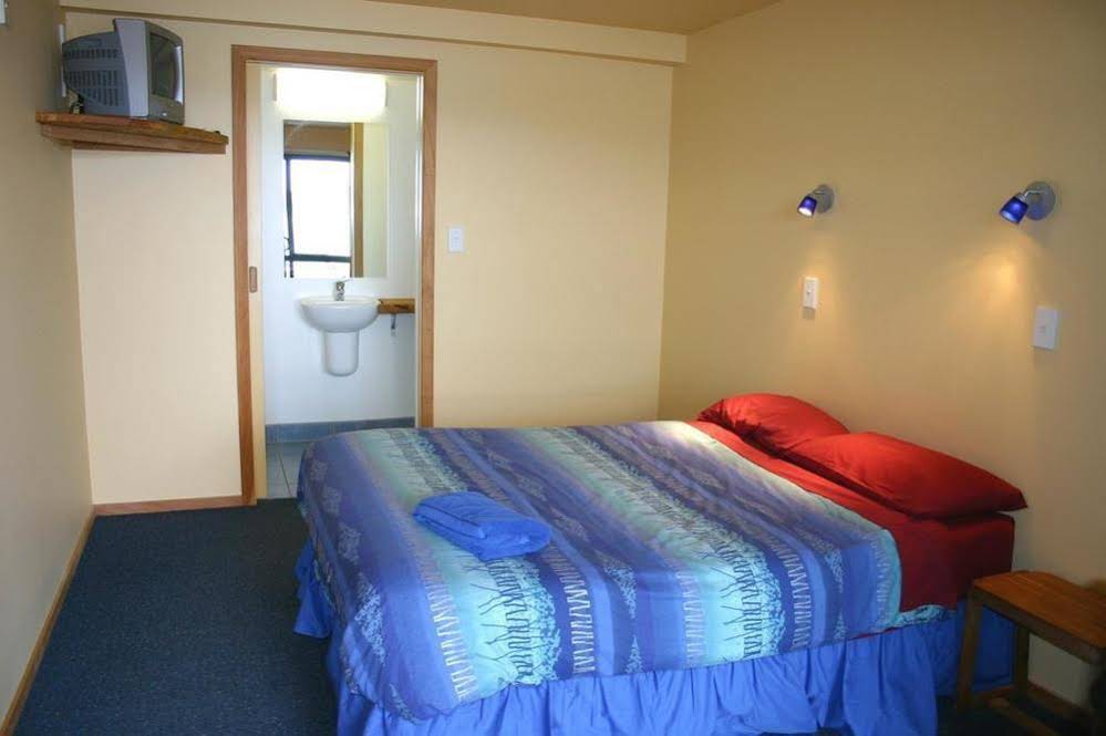 Dusky Lodge & Backpackers
