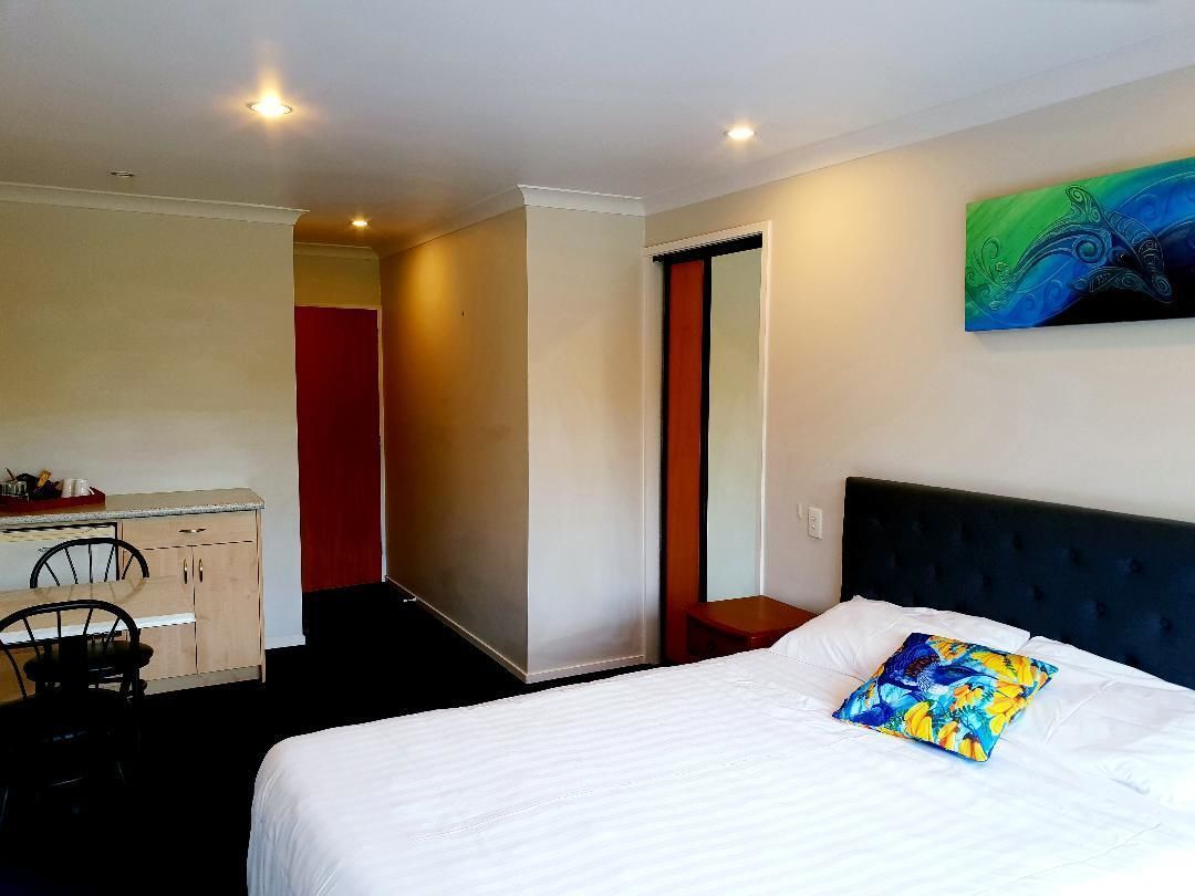Te Mahuru Retreat