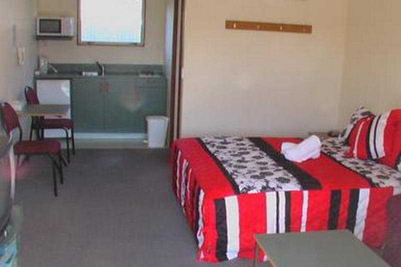 Willowbank Motel