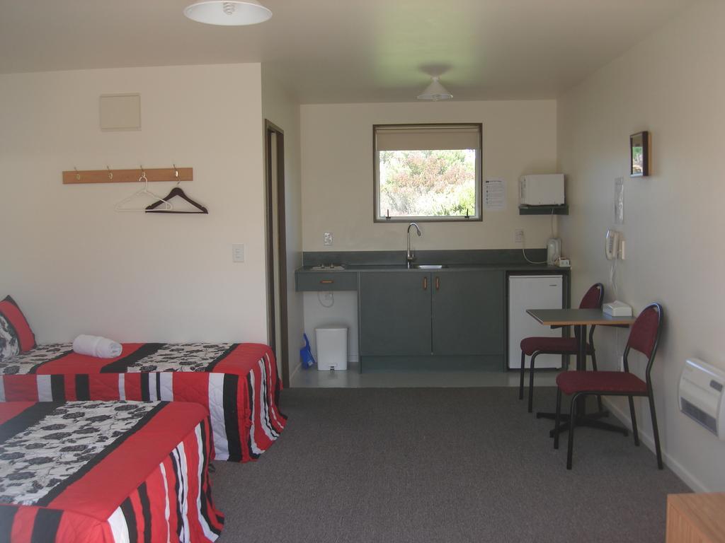 Willowbank Motel