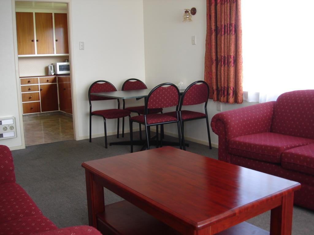 Willowbank Motel