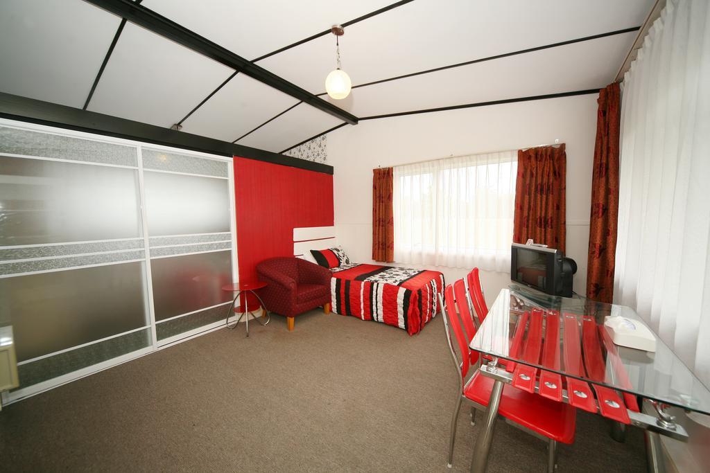 Willowbank Motel