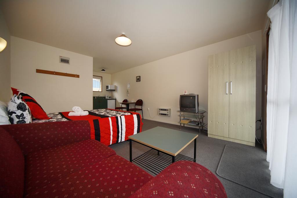 Willowbank Motel