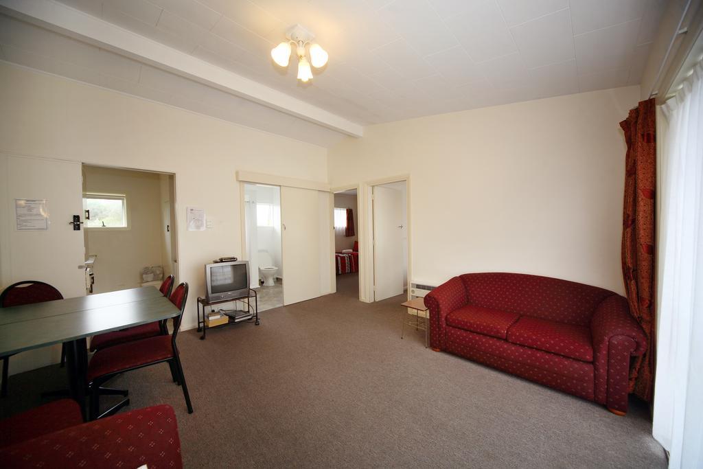 Willowbank Motel
