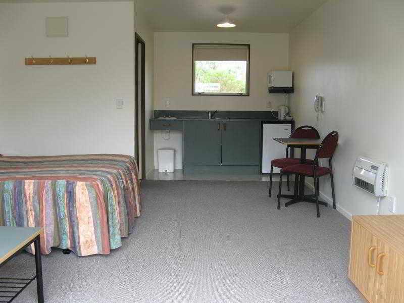 Willowbank Motel