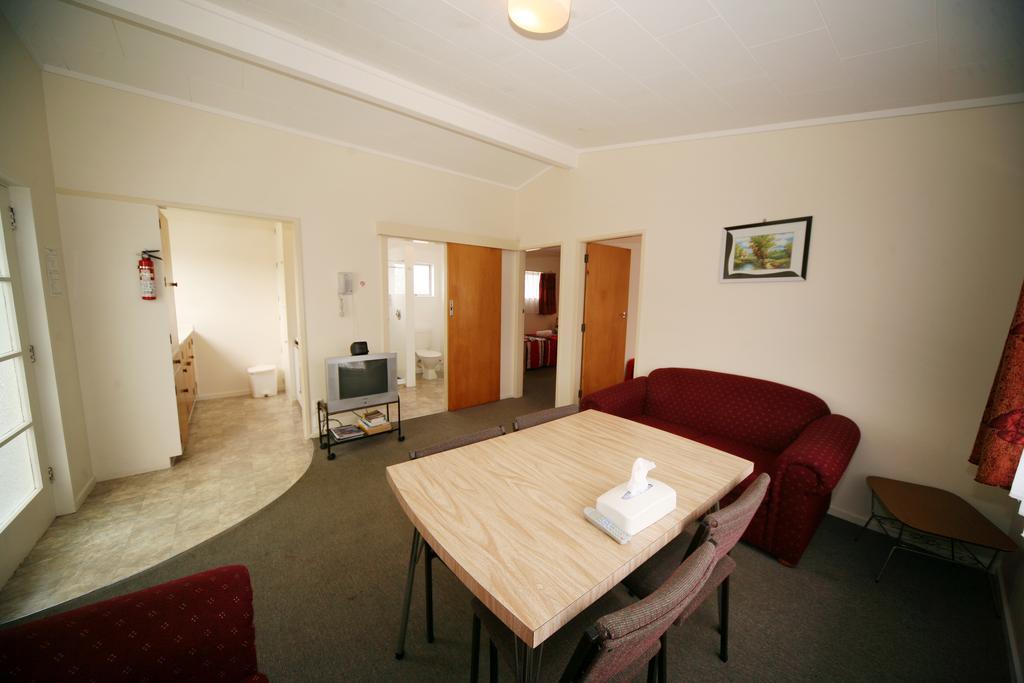 Willowbank Motel