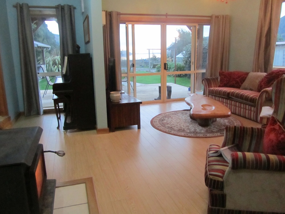 Loch Sloy Farm Stay