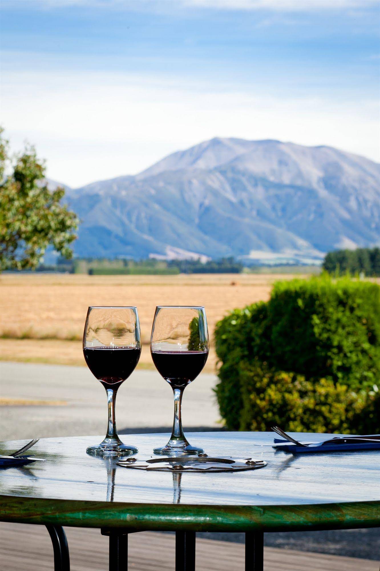 Ski Time Restaurant Lodge