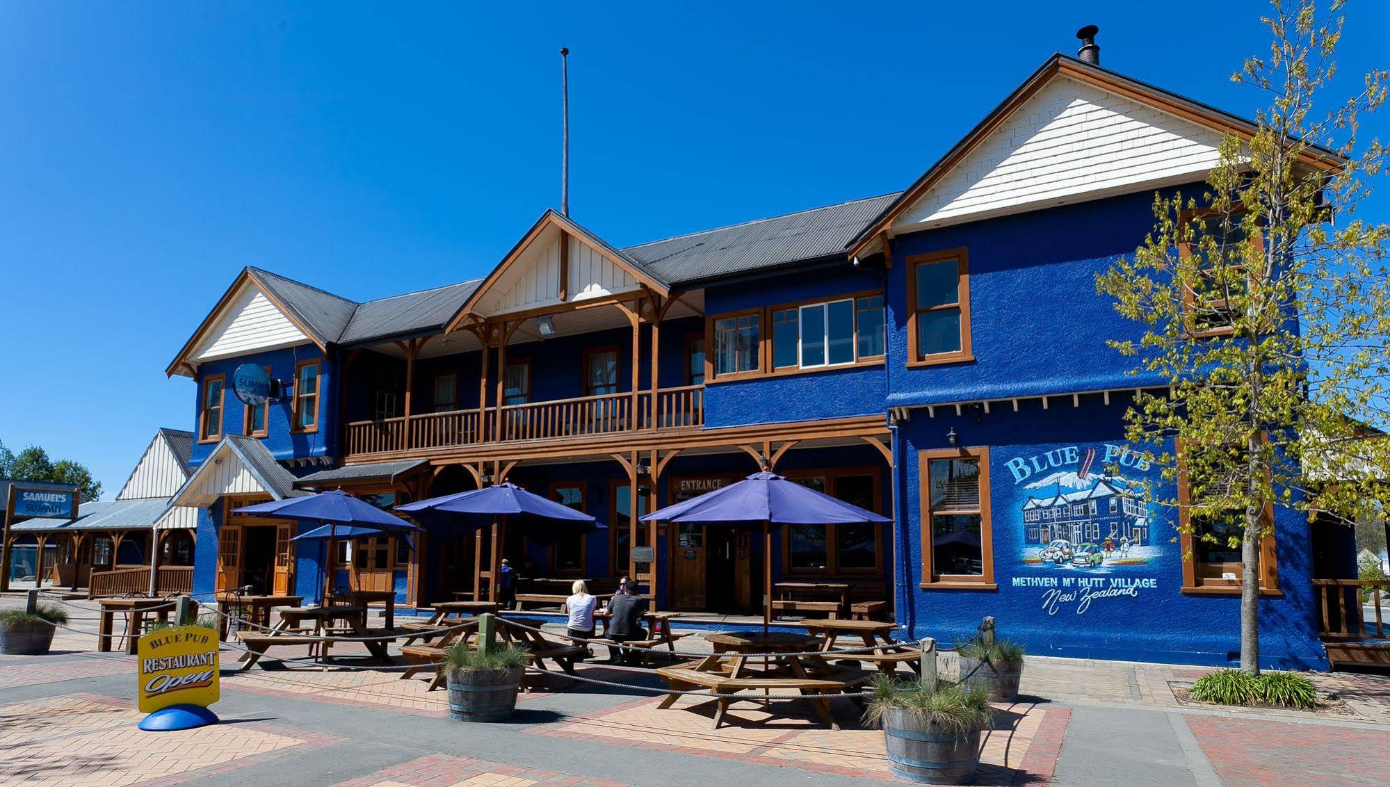 The Blue Pub