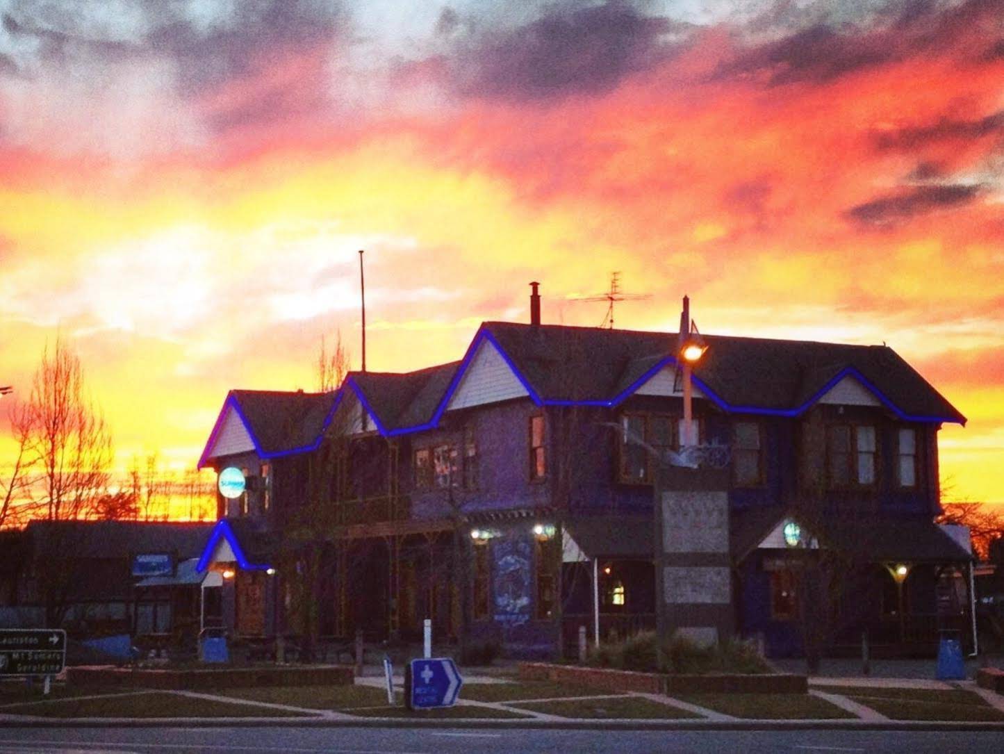 The Blue Pub