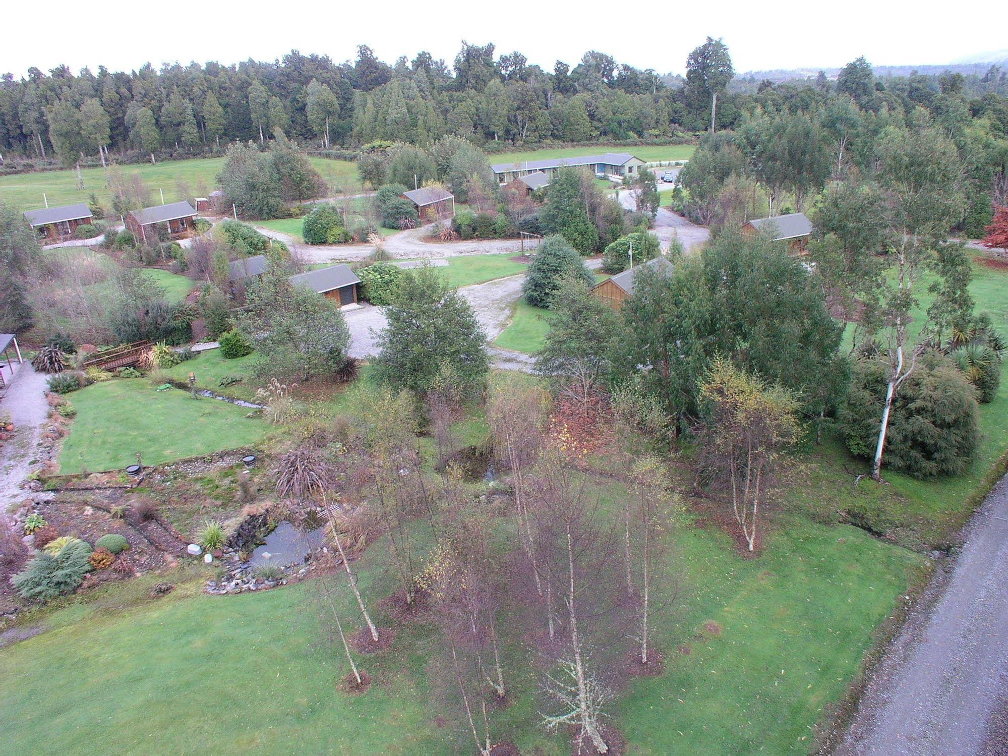 Lake Brunner Country Motel