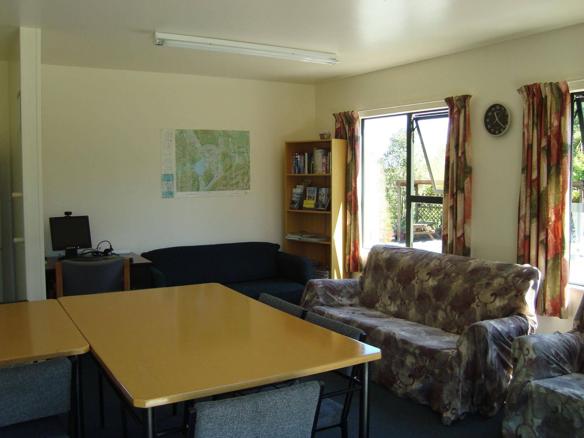 Lake Brunner Country Motel