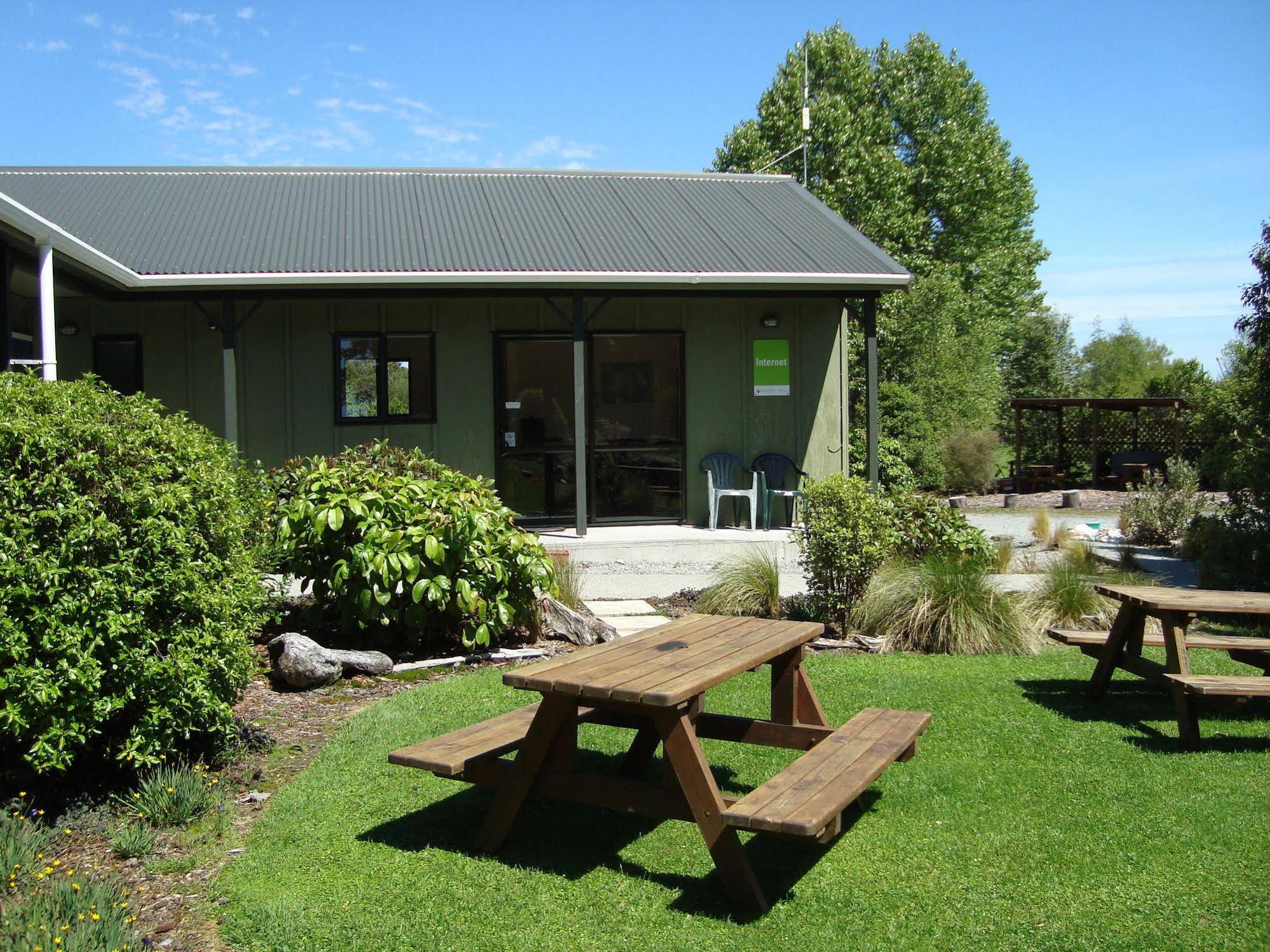 Lake Brunner Country Motel