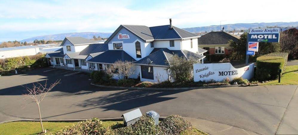 Bonnie Knights Motel