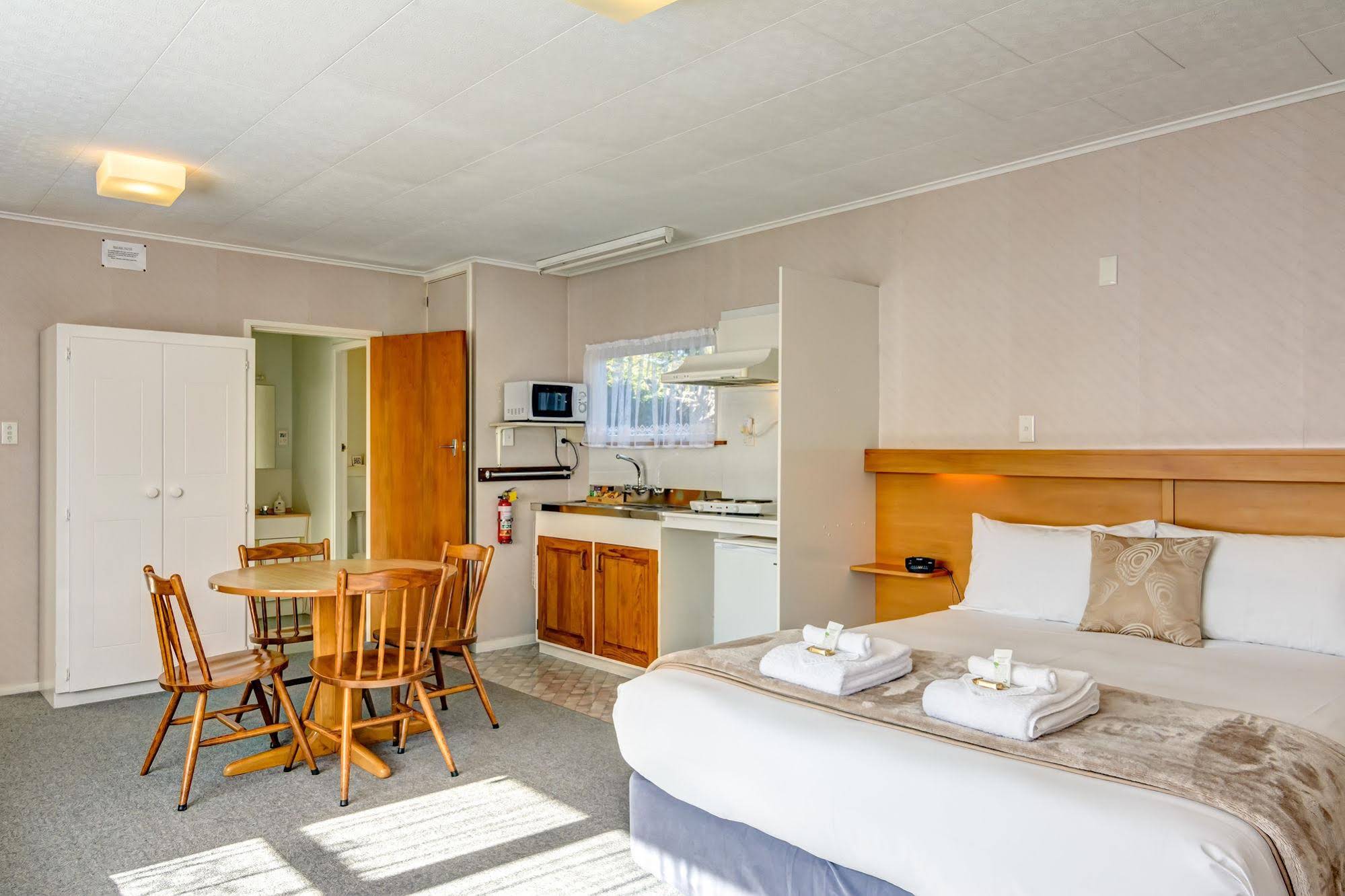 Abbey Court Motel