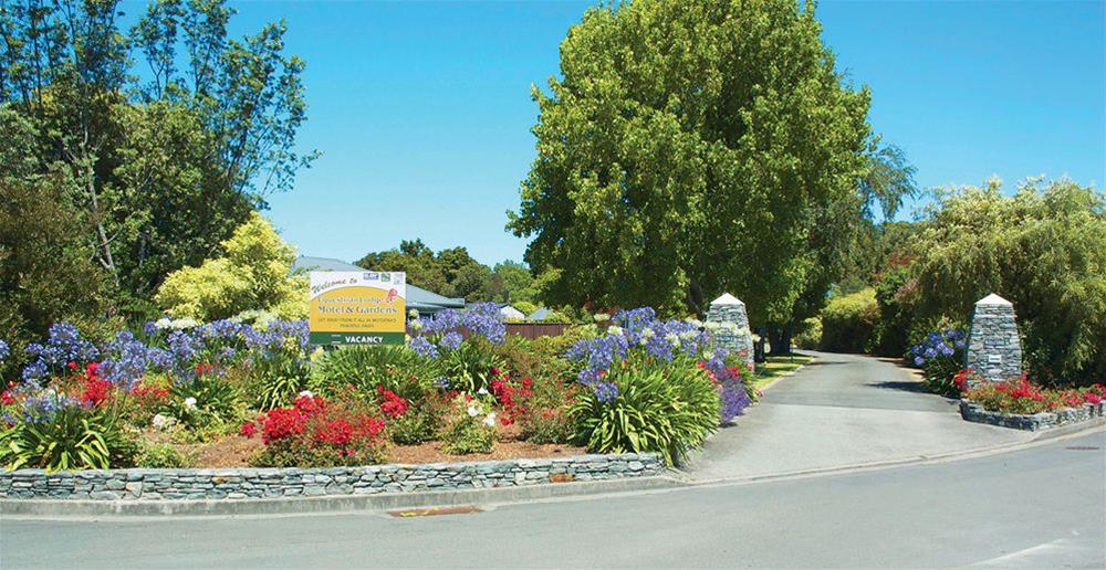 Equestrian Lodge Motel