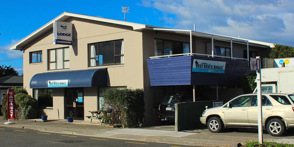 Hat Trick Lodge Backpackers Hostel