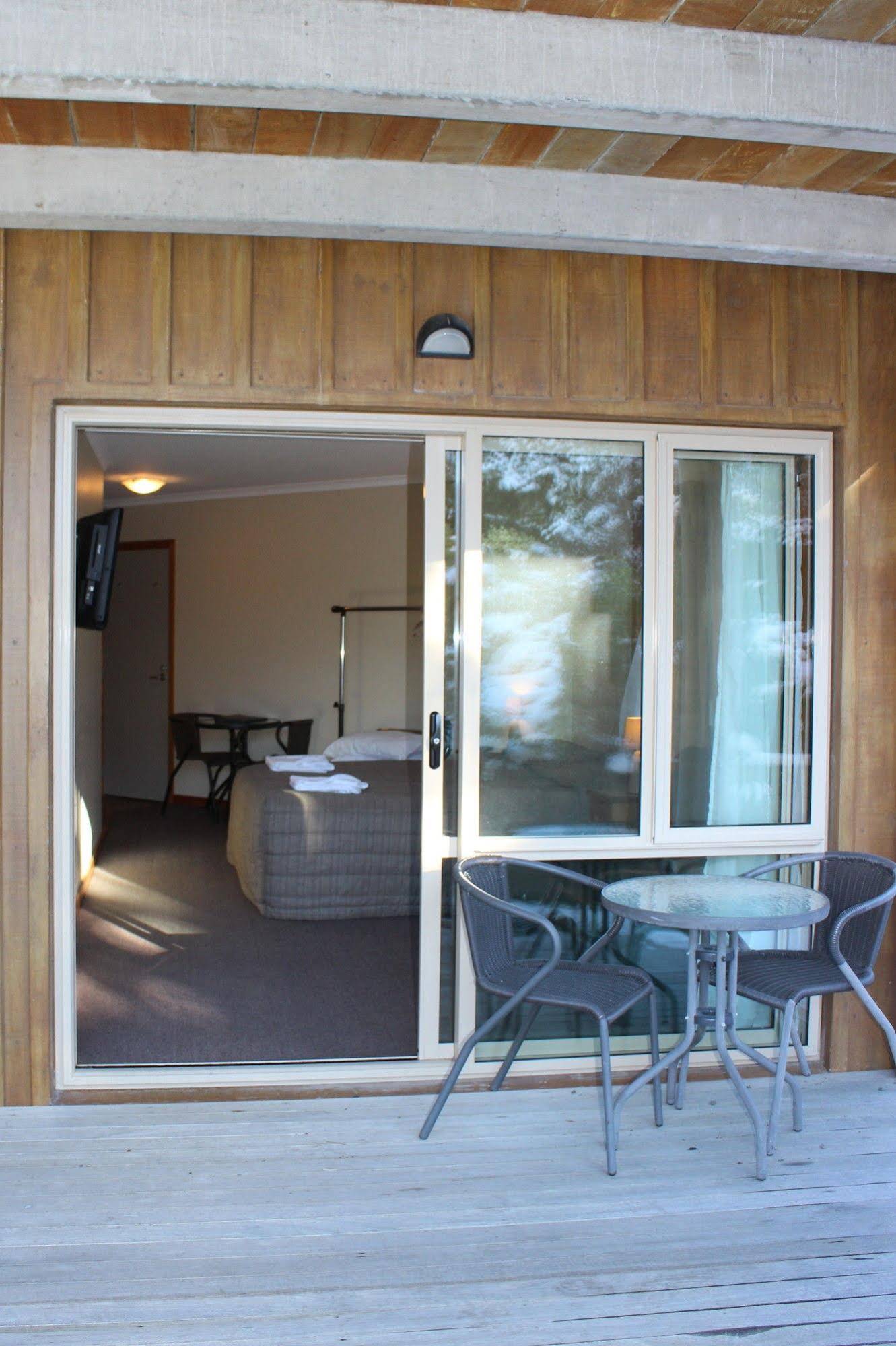 Aoraki Mount Cook Alpine Lodge