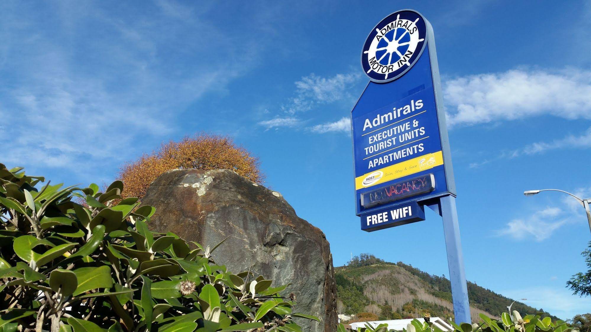 Admirals Motor Inn