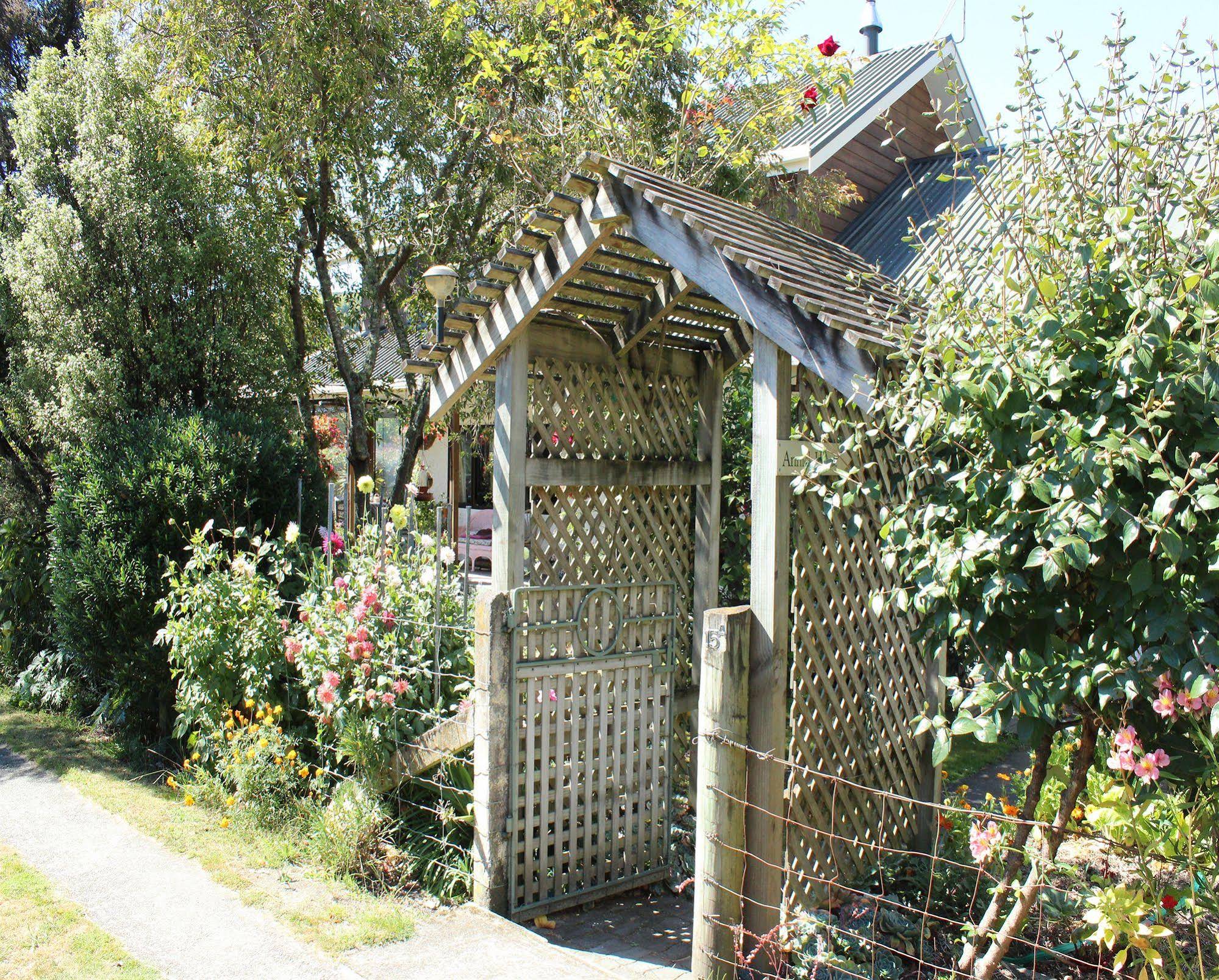 Annick House Bed & Breakfast