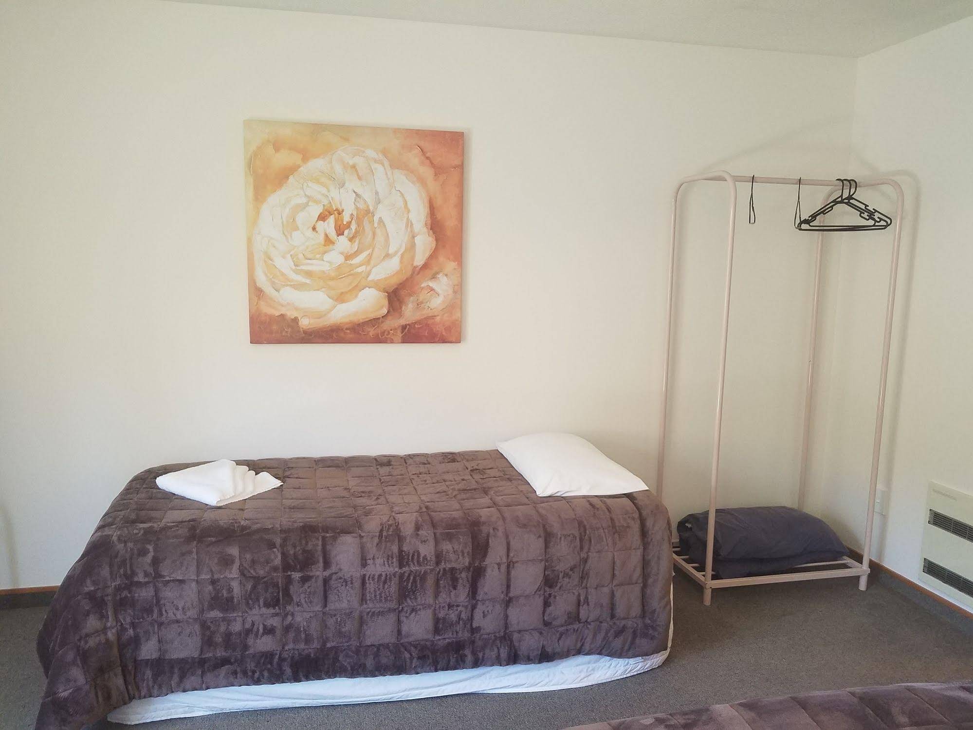 Apex Motor Lodge