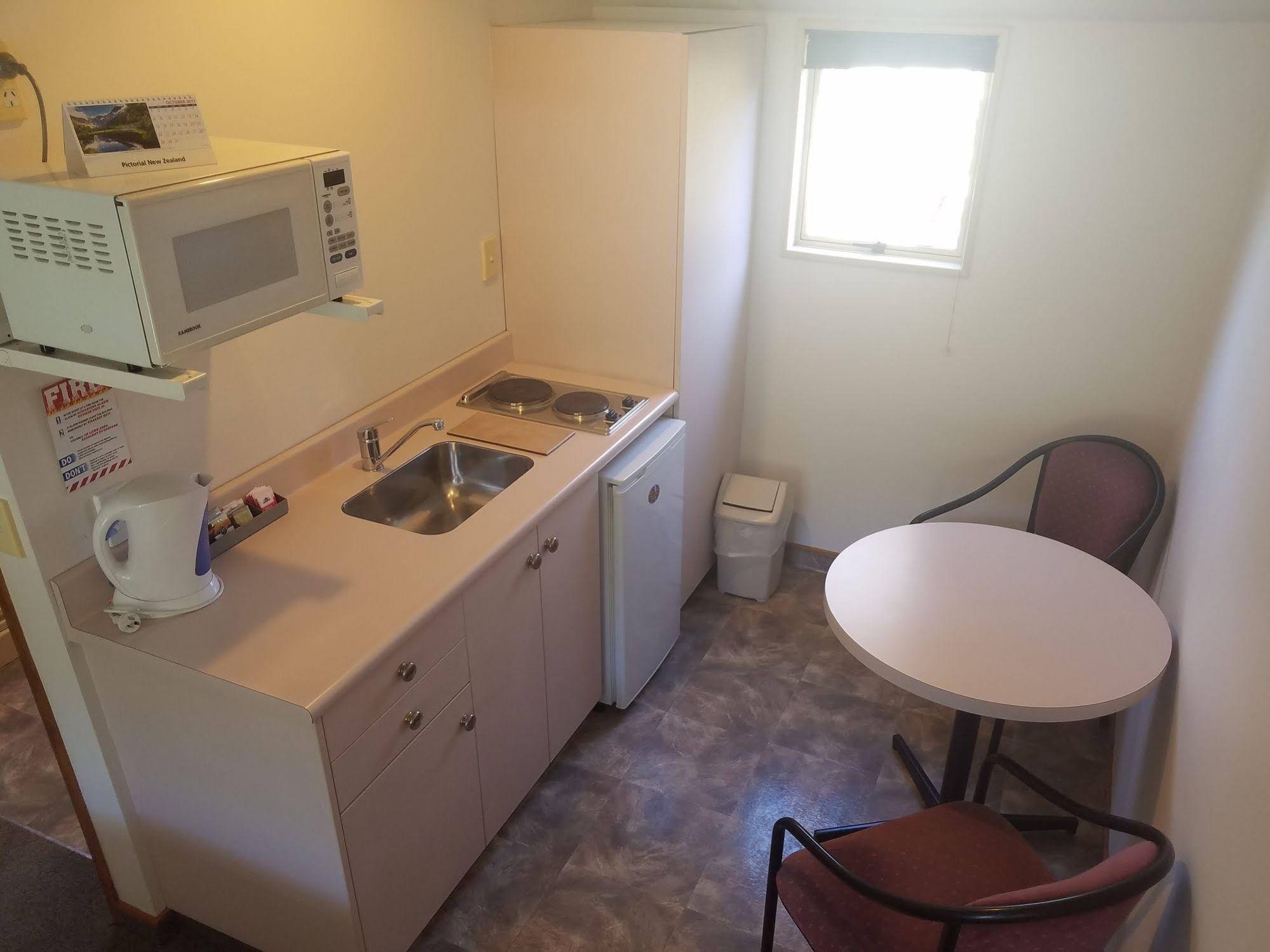 Apex Motor Lodge