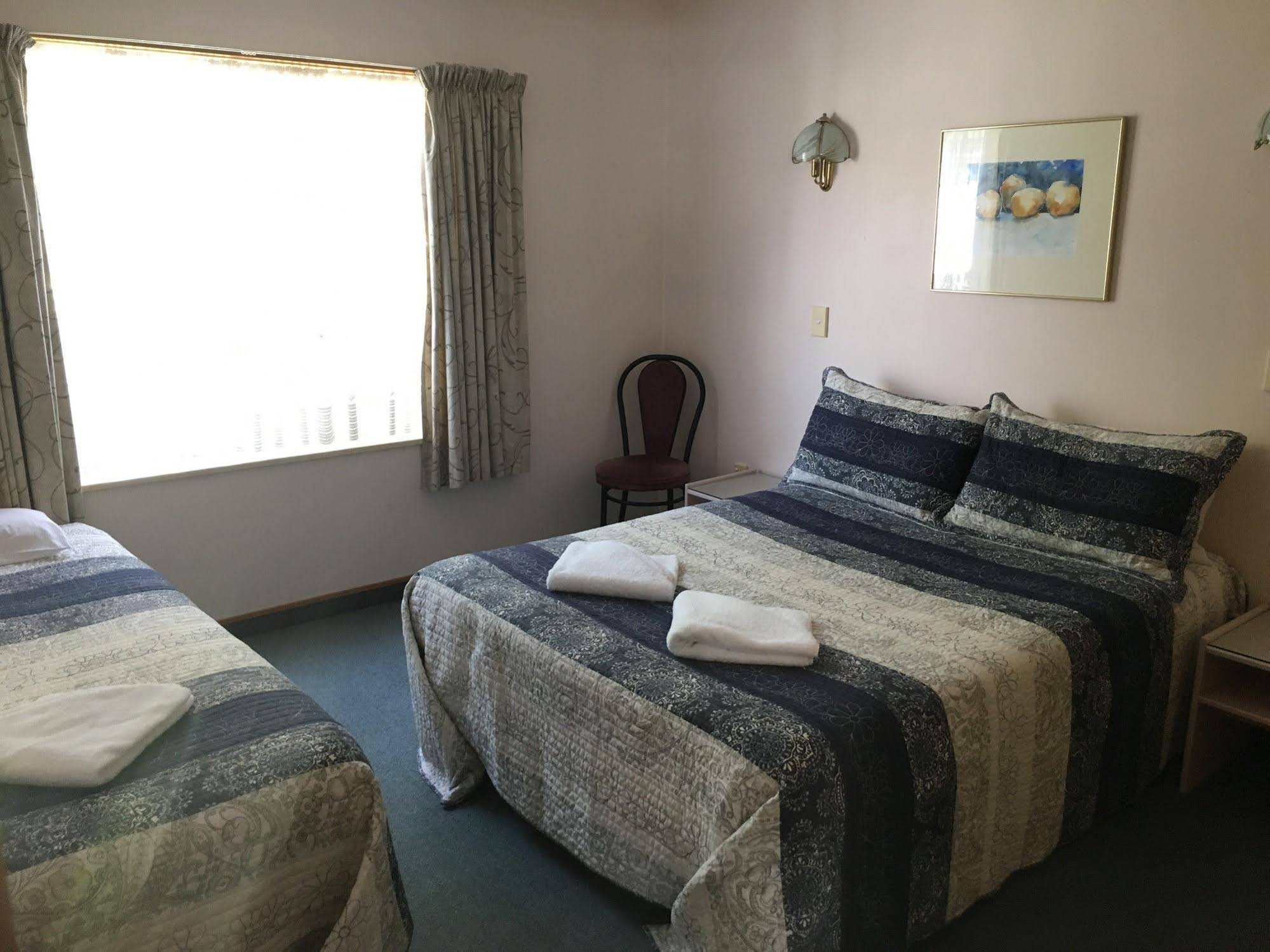 Apex Motor Lodge