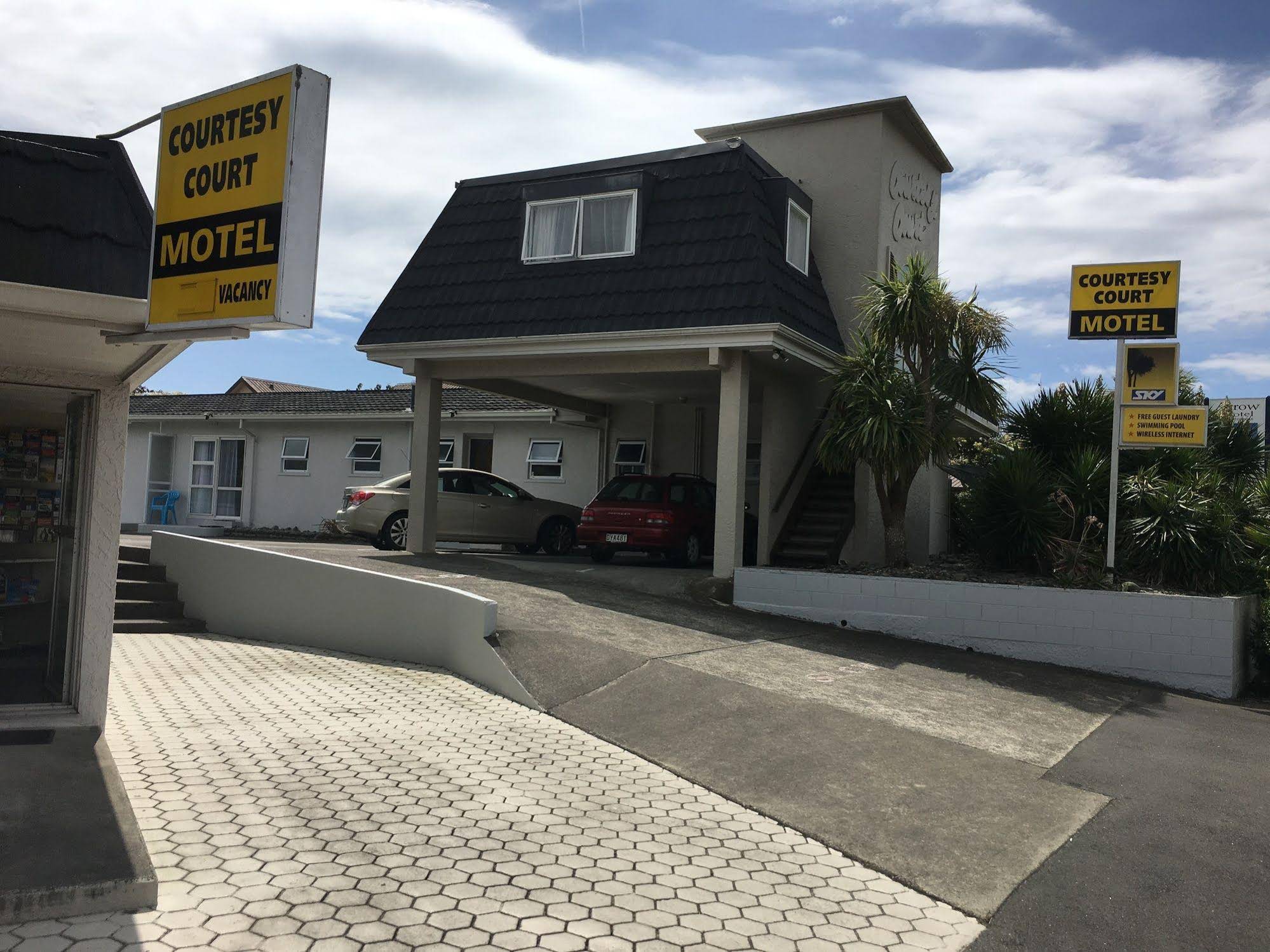 Courtesy Court Motel