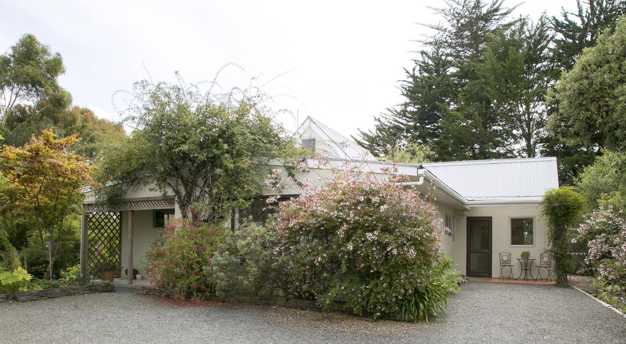 Plum Tree House and Quince Cottage