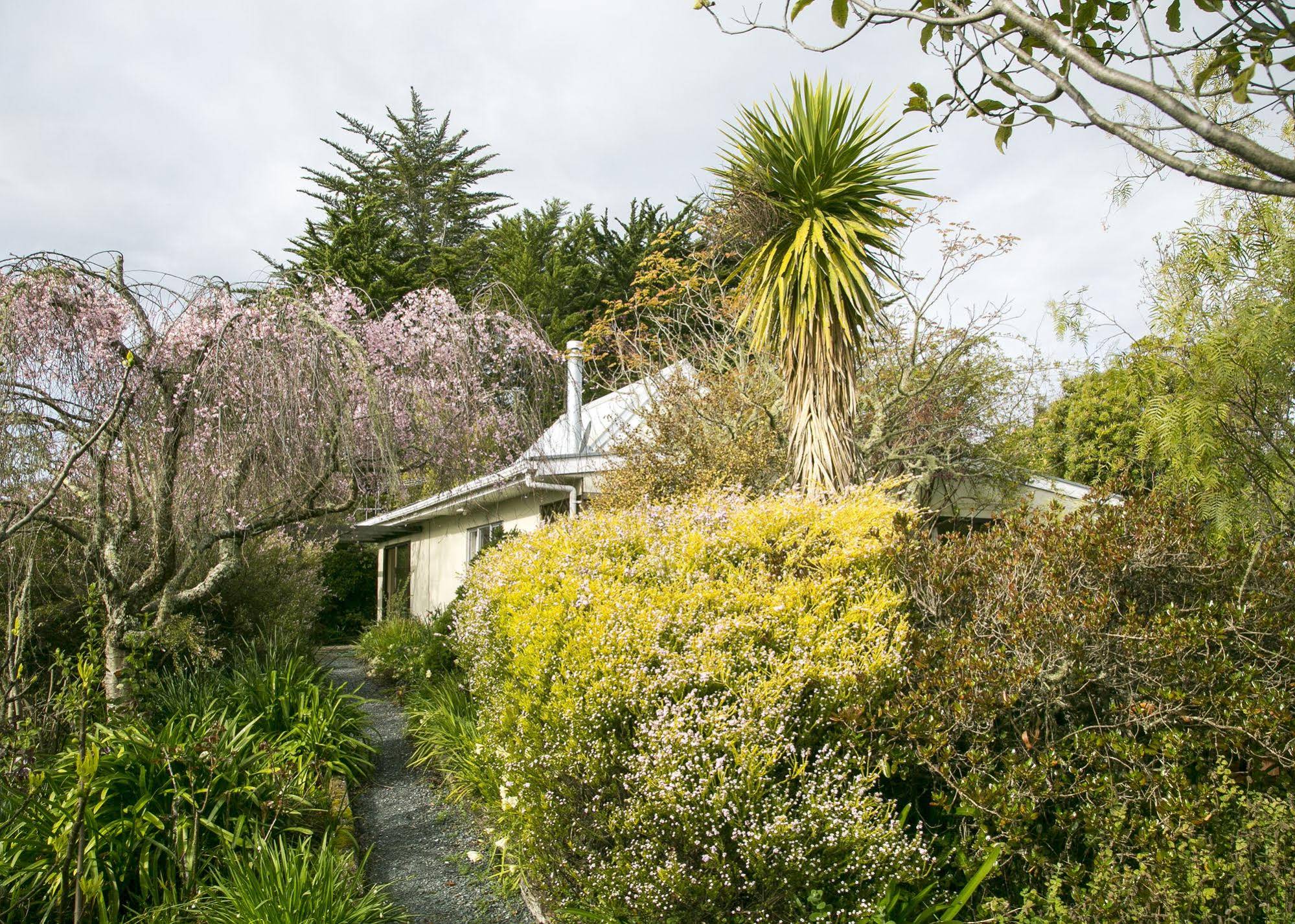Plum Tree House and Quince Cottage