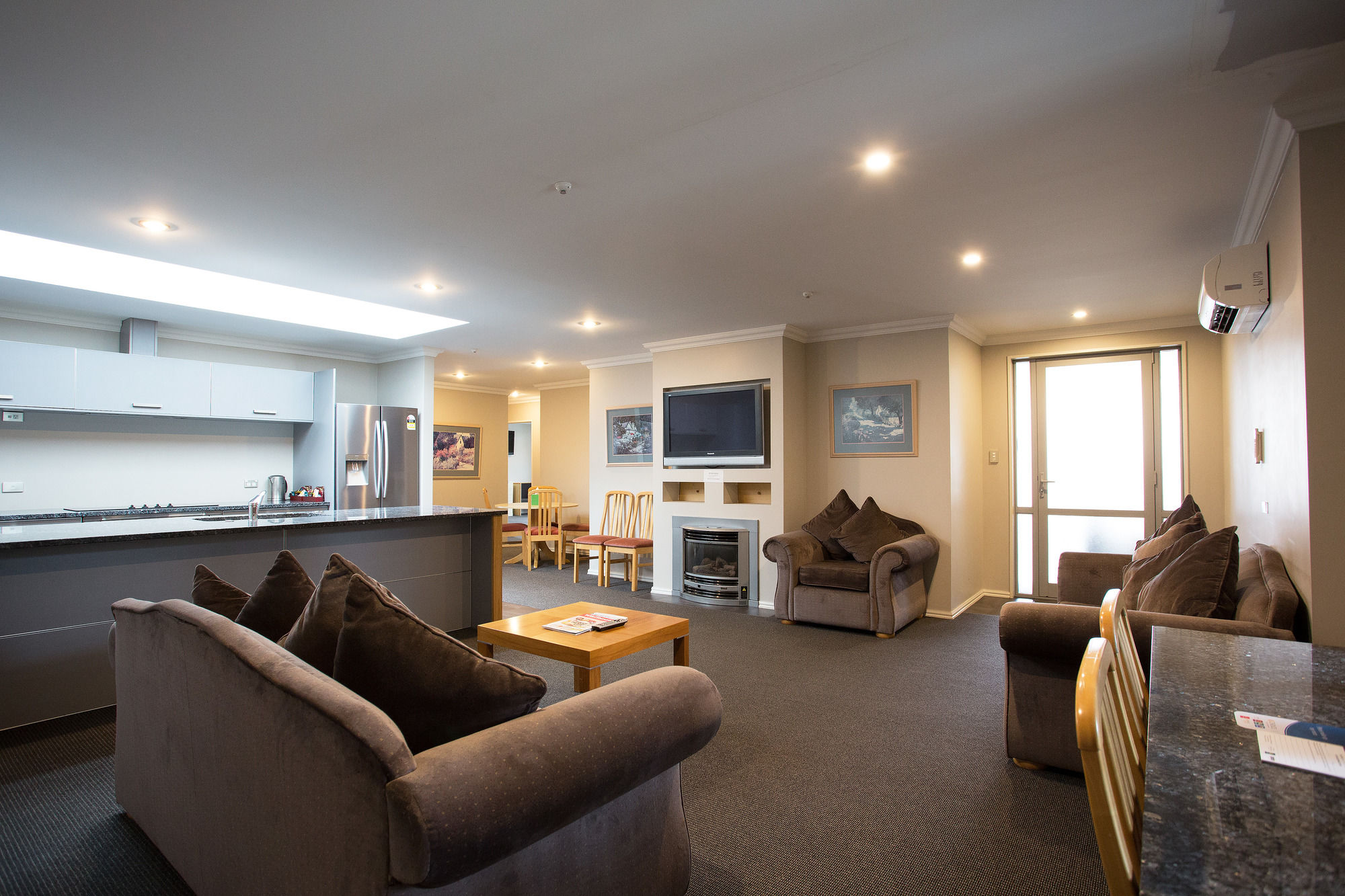 The Hotel Nelson