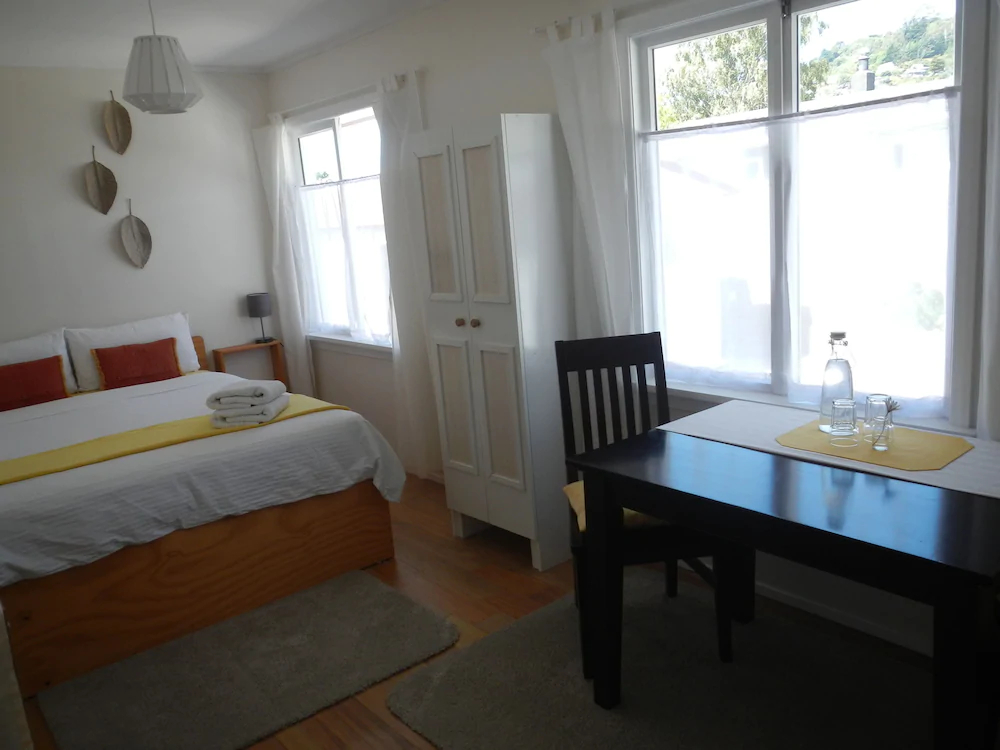 The Beach House Nelson B&B
