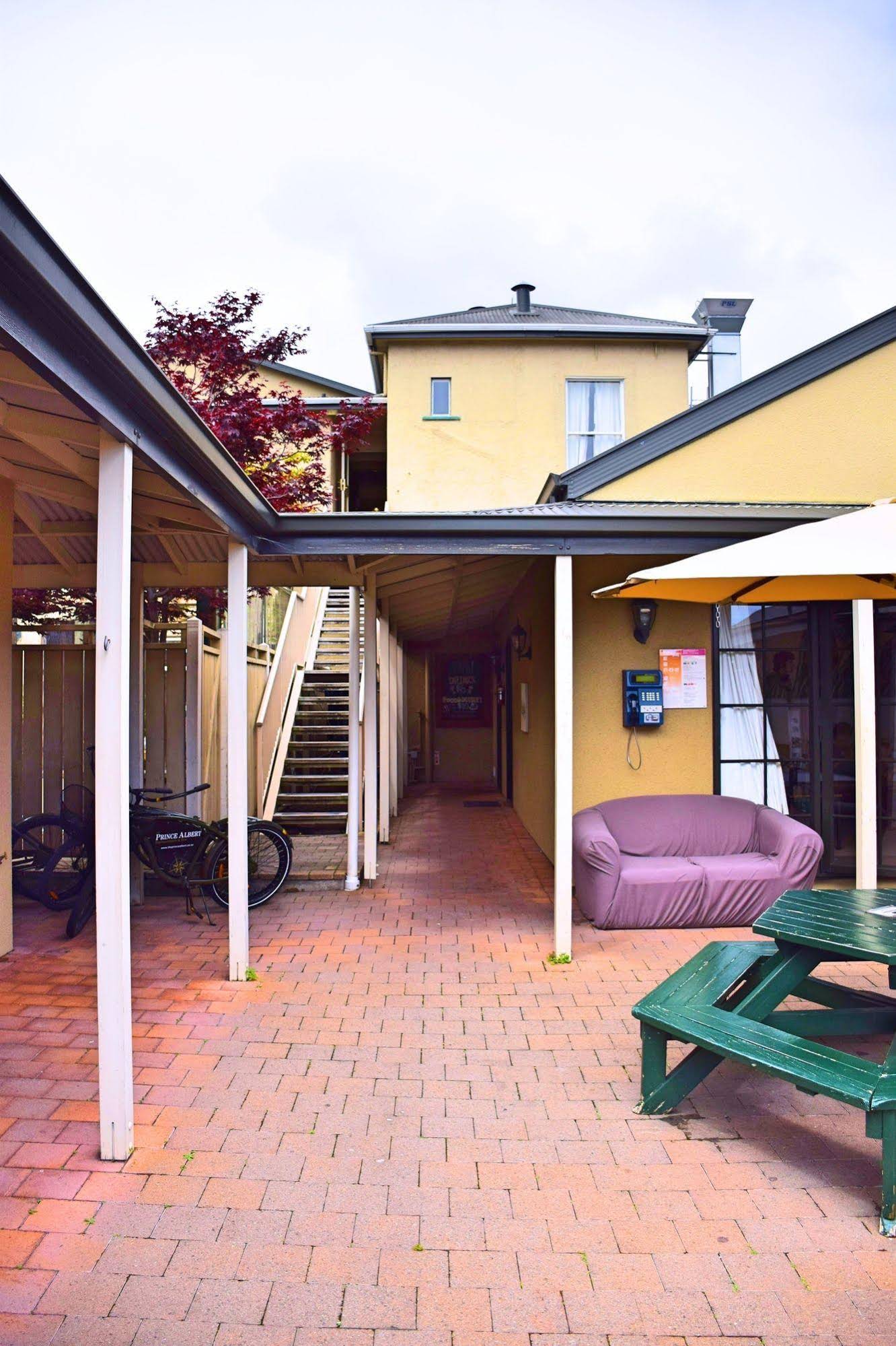 The Prince Albert Backpackers and Bar