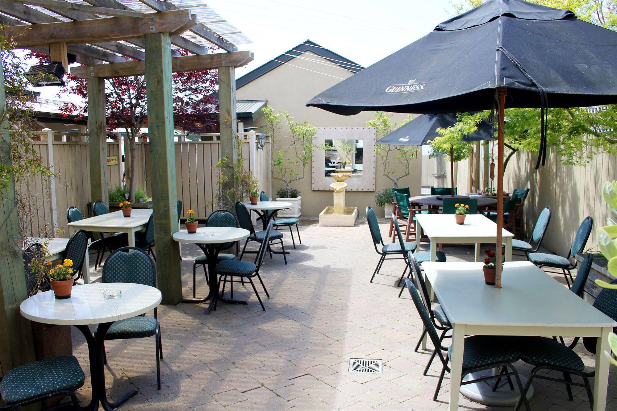 The Prince Albert Backpackers and Bar
