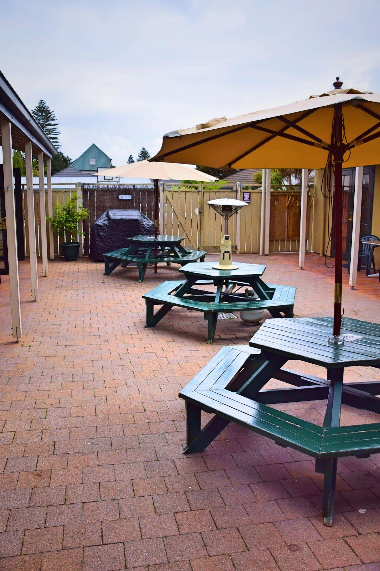 The Prince Albert Backpackers and Bar