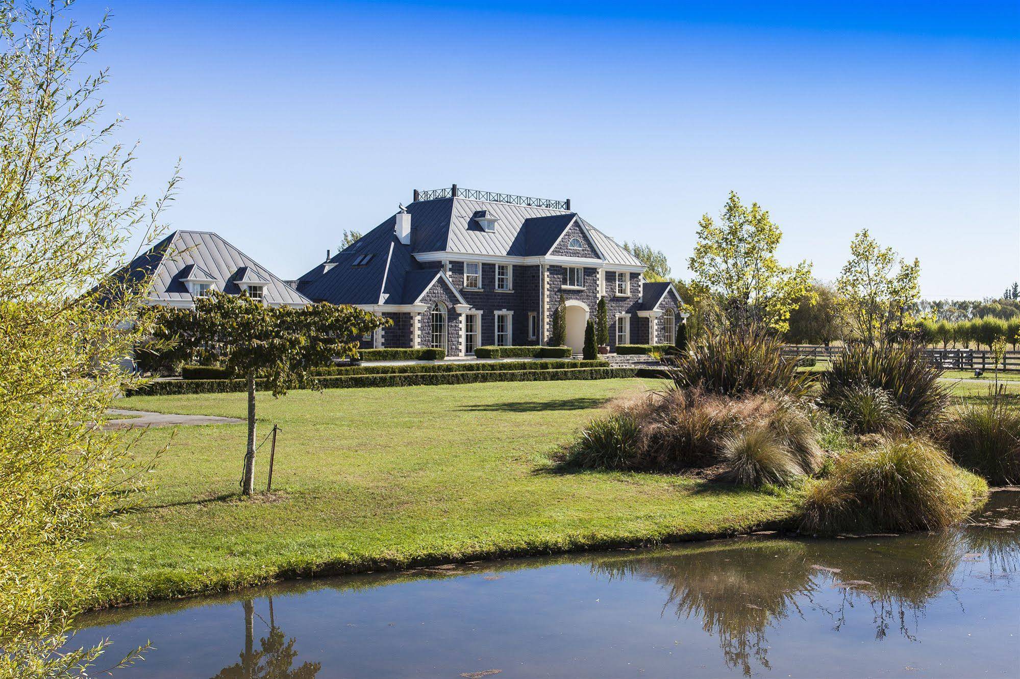 Stoneleigh Lodge