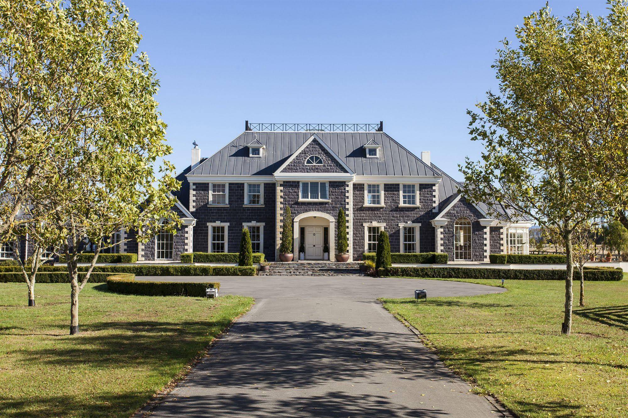 Stoneleigh Lodge