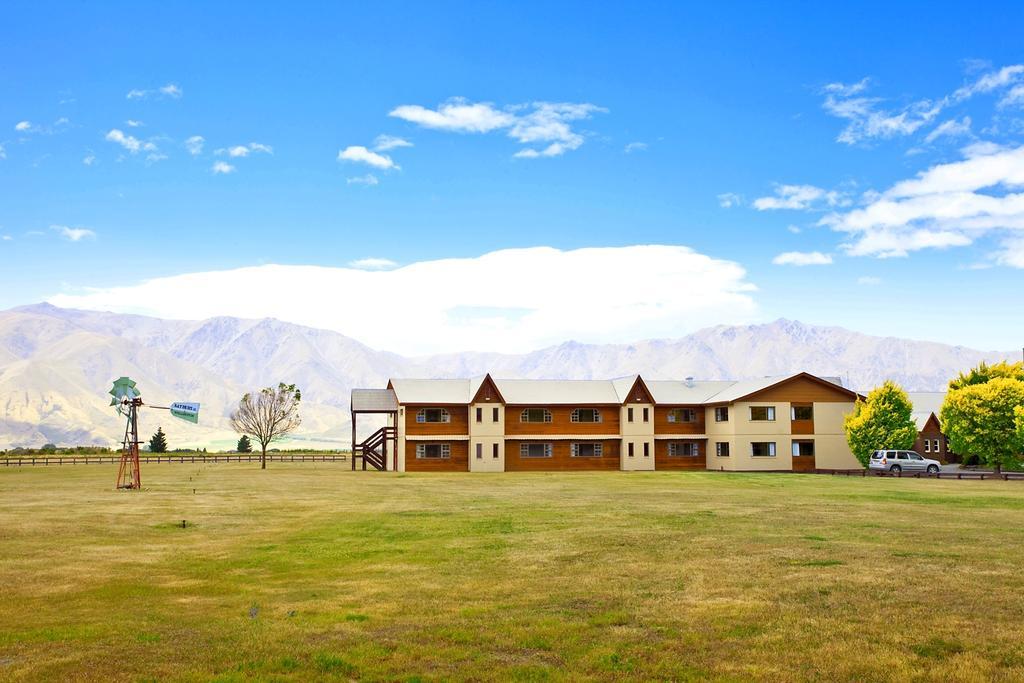 Countrytime Hotel