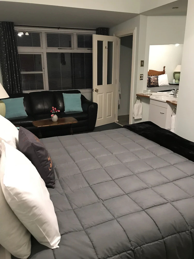 Admirals Lodge Picton