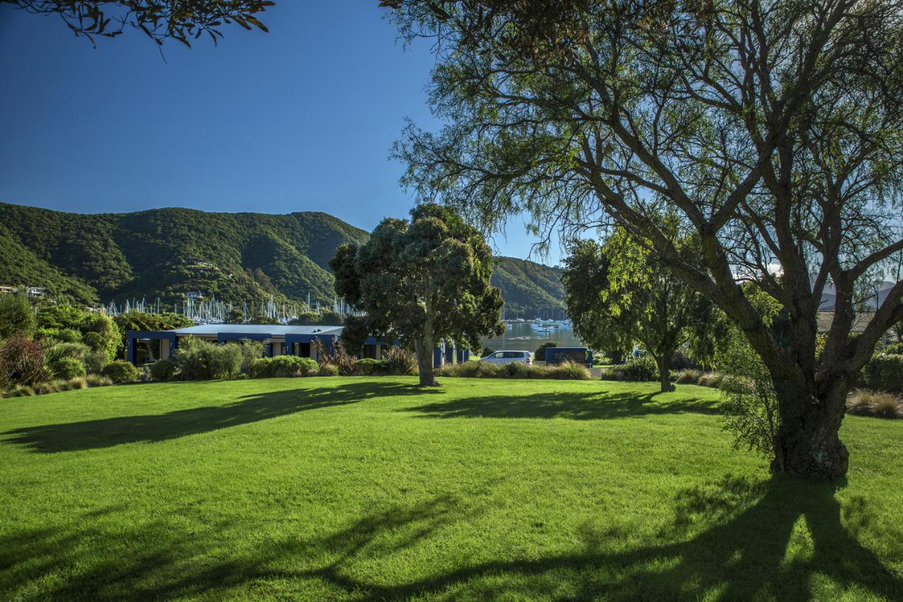 Bay Vista Waterfront Motel Picton