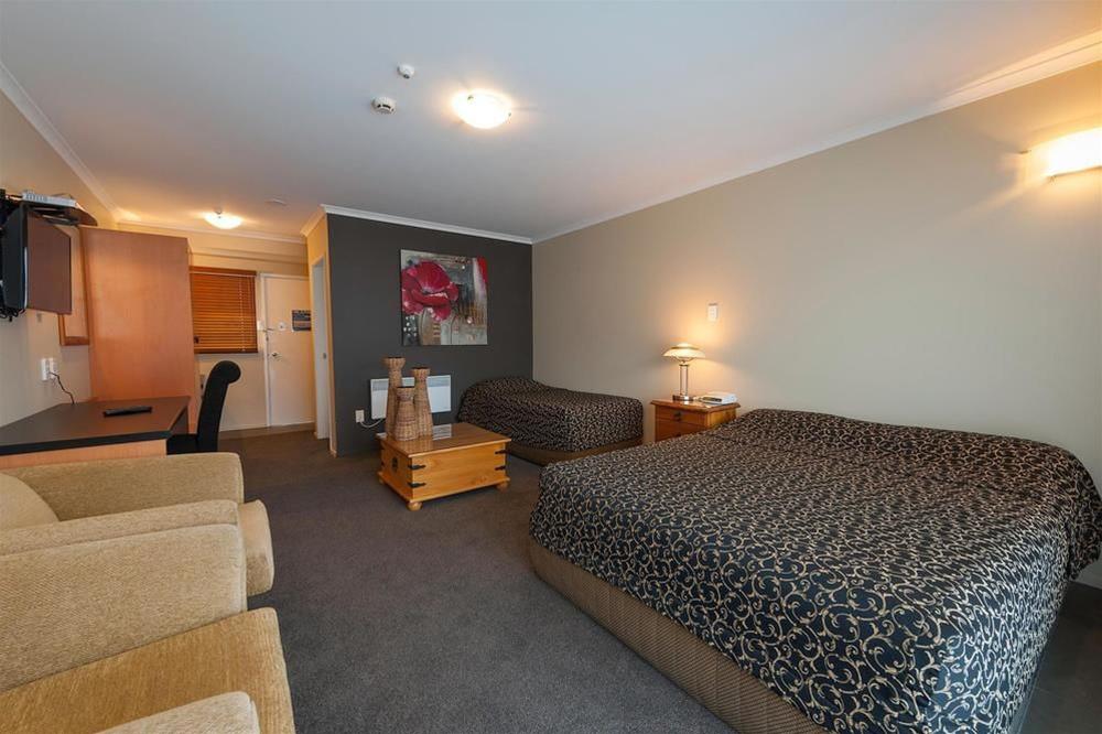 Picton Beachcomber Inn